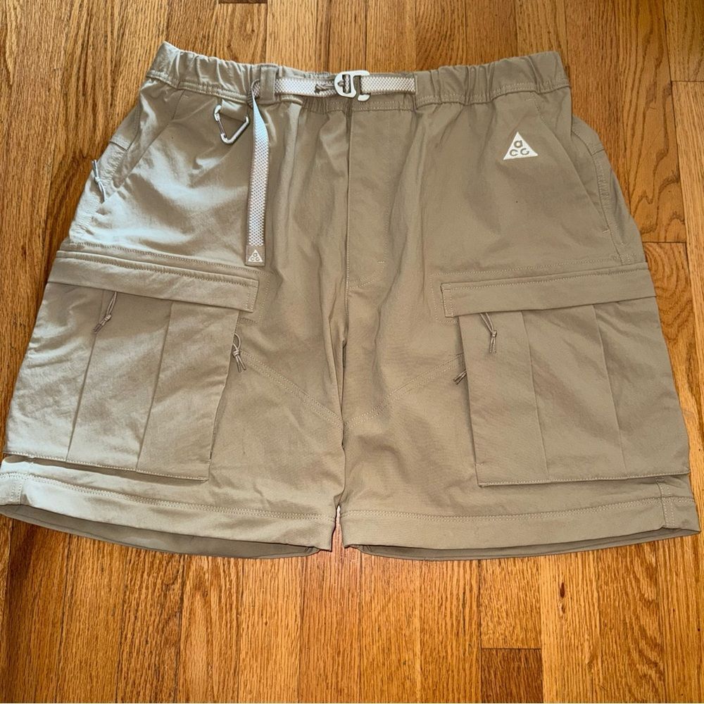 Nike ACG Smith Summit Men's Tan Cargo Shorts Size XL